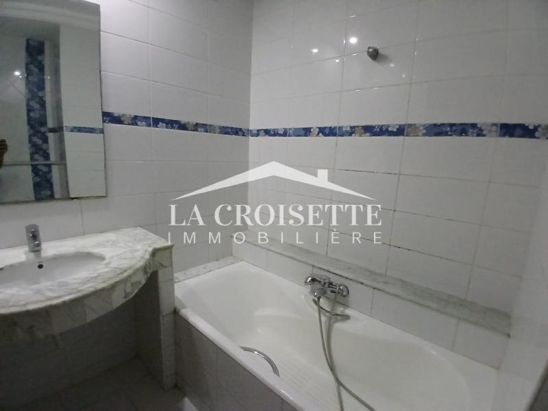 Appartement S+3 avec chambre de service à La Marsa